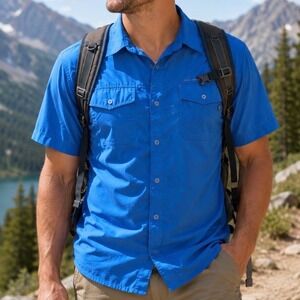 Outdoors Shirt Men's Medium Hiking Shirt Short Sleeve Button Up Blue Hi-Tec